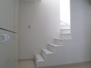 マンションリフォームの施工事例 Case.01-After-玄関･廊下･階段廻り